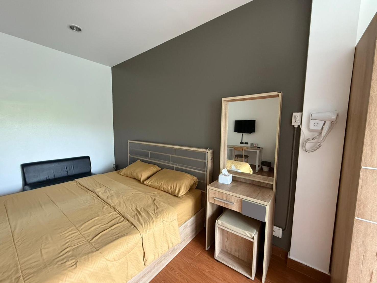 Rabbit Hotel 碧差汶 外观 照片